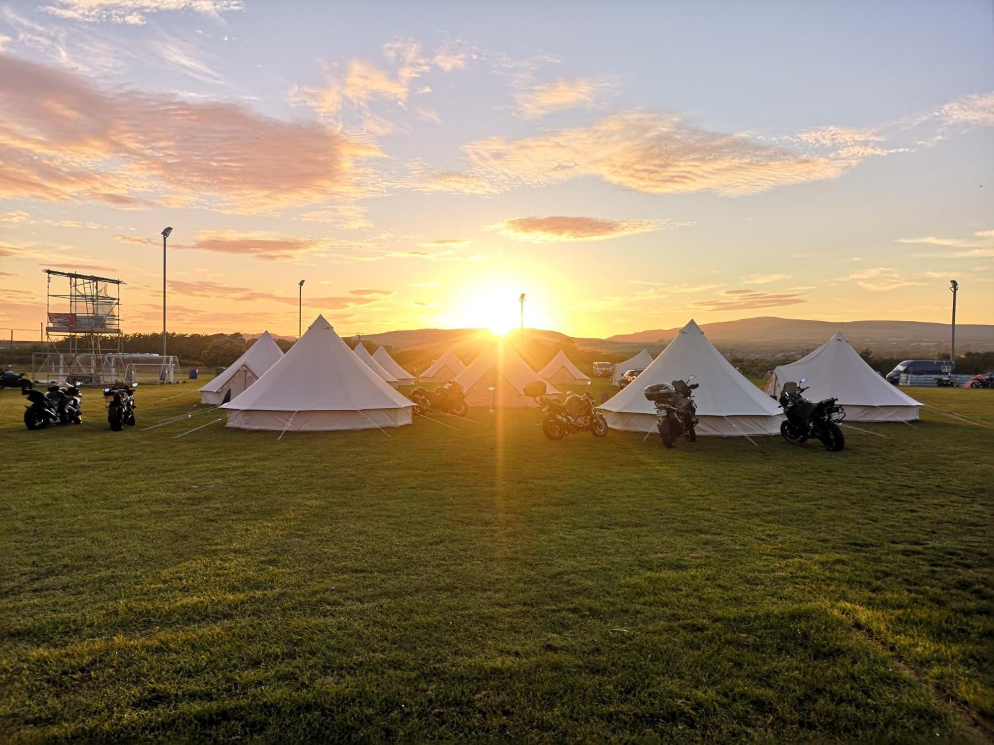 Nine Yards Bell Tents At The Tt - 卡斯尔敦 外观 照片